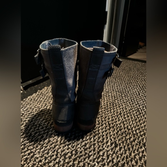 Sorel boots size 6.5 - Picture 5 of 9